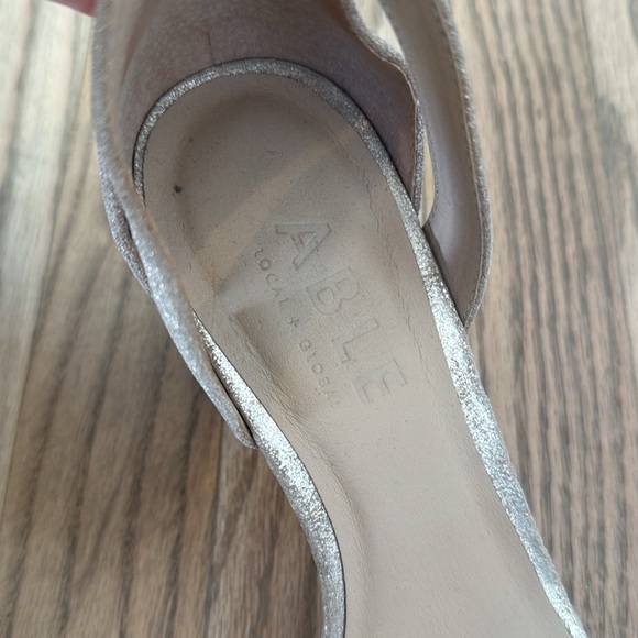 Able Champagne Gold Heels Size 6 - Picture 5 of 8